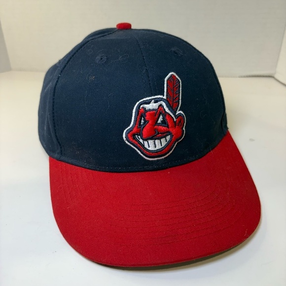 Vintage Cleveland Indians Baseball Hat Velcro SnapBack - Picture 1 of 6